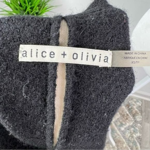 Alice + Olivia Coat womens size XS Black White Contrast Wool Open Front - Picture 9 of 9